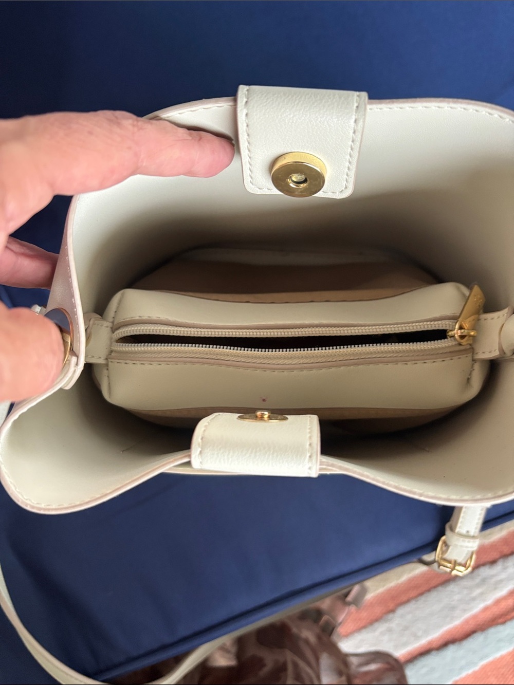 Nanette Lepore Cream Pebble-Texture Bucket Shoulder Bag - Picture 5 of 7